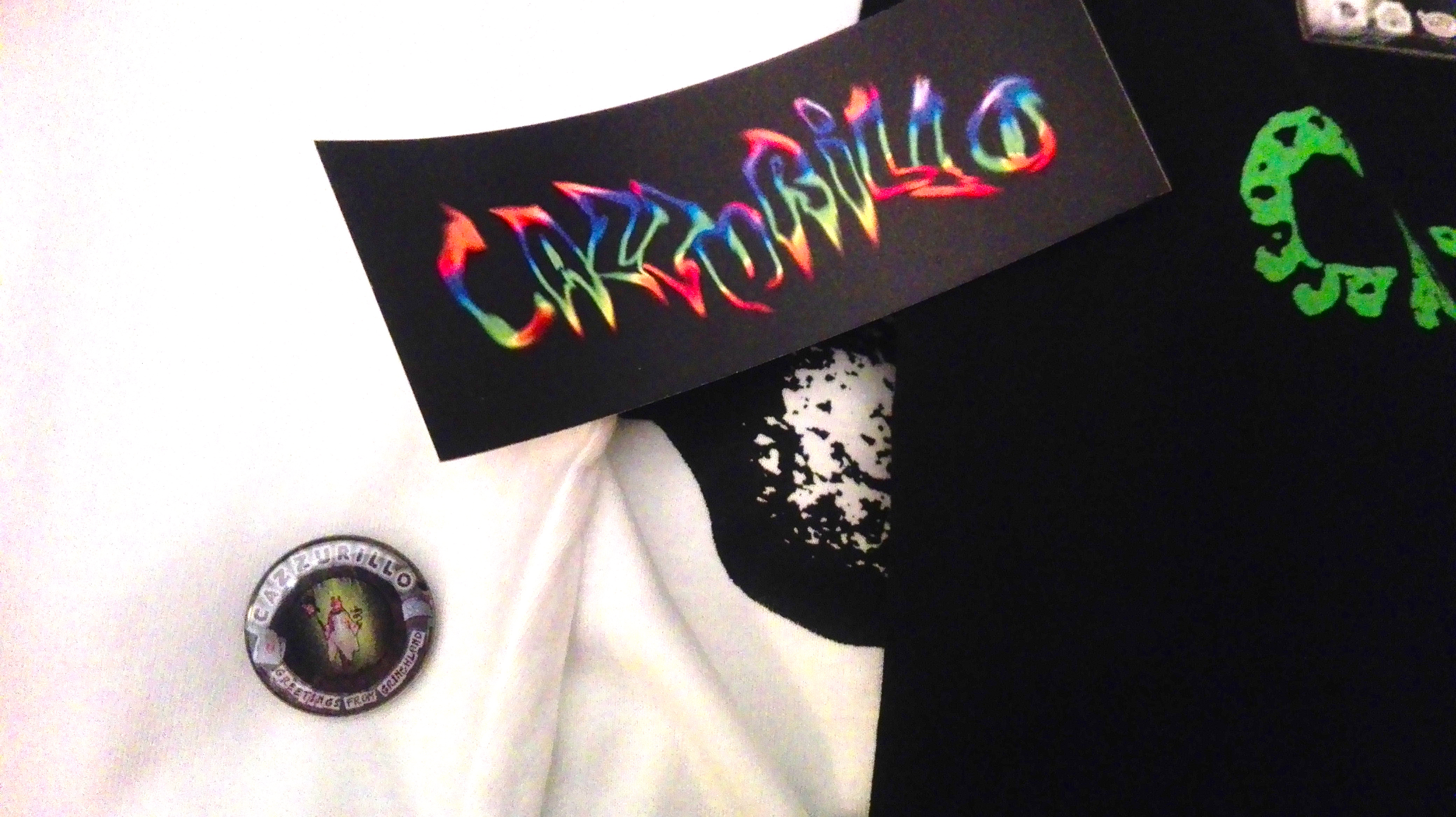 CAZZURILLO Sticker & pin